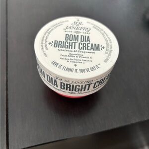 Still sealed brand new Sol de Janeiro Bom Dia Bright Cream Cheirosa 40 75ml